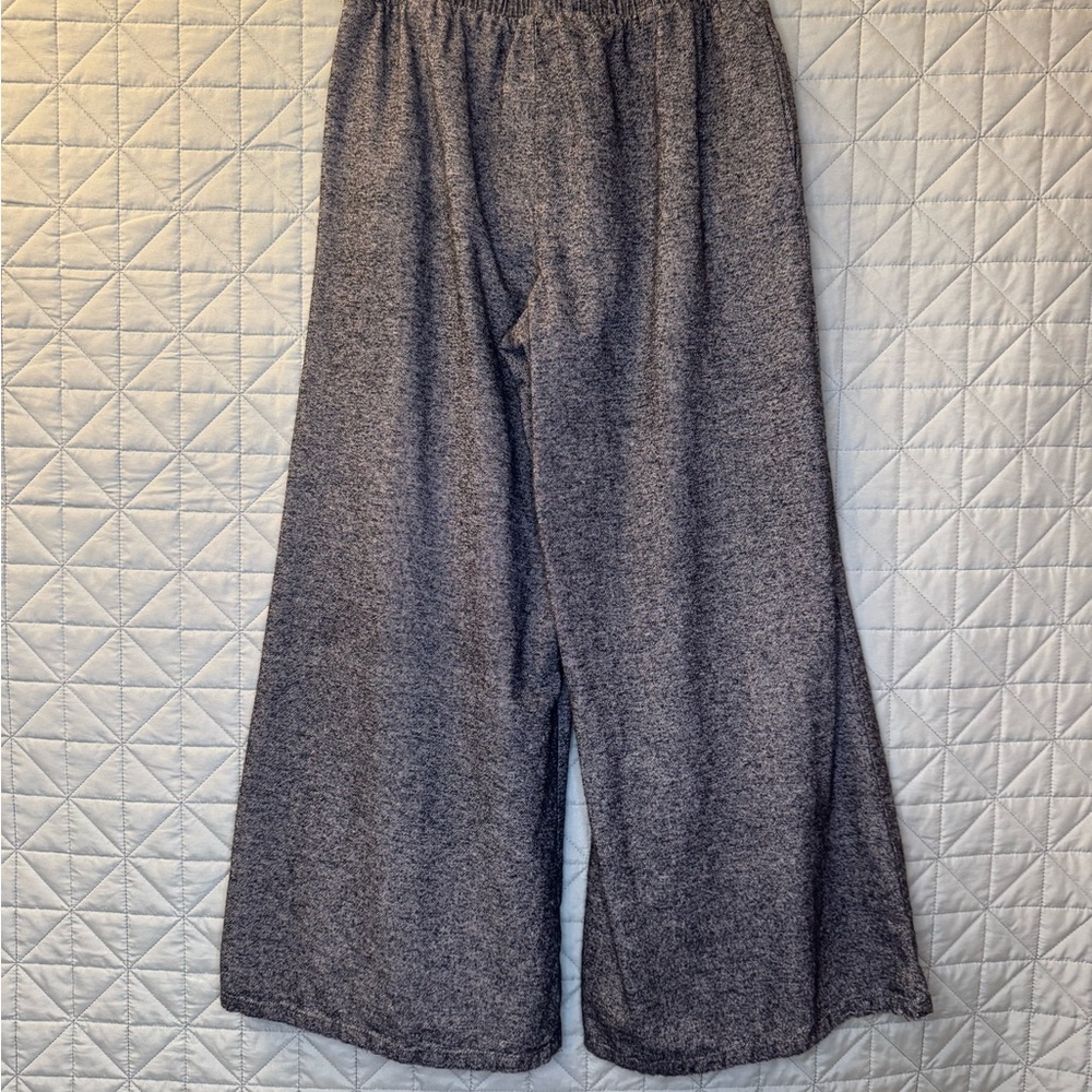 Final Touch Textured Gray Fabric wide leg pull on trousers - Picture 2 of 4